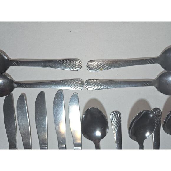 Mixed Lot of 14 Pieces of Stainless Steel Flatware Waves Wavy Pattern - Picture 3 of 6